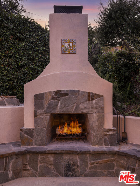 1535 Verde Ridge Lane, Westlake Village CA: https://media.crmls.org/mediaz/9a808d91-1494-4b10-b7cf-1f65c972bf30.jpg