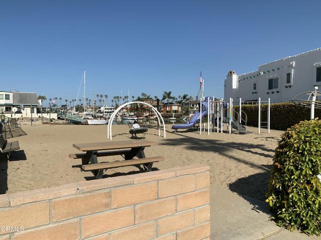 1238 Beachmont Street, Ventura CA: https://media.crmls.org/mediaz/9a810001-3ac7-4c01-94ff-7beed09ff17b.jpg