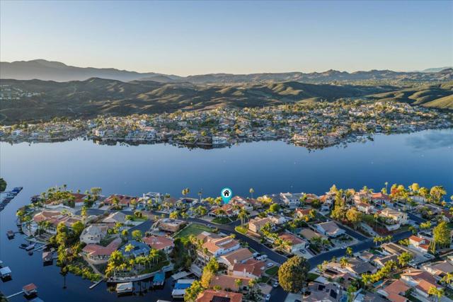 29795 Eagle Point Drive, Canyon Lake CA: https://media.crmls.org/mediaz/9a815601-ff31-48b5-9ce7-cbdafb38db68.jpg