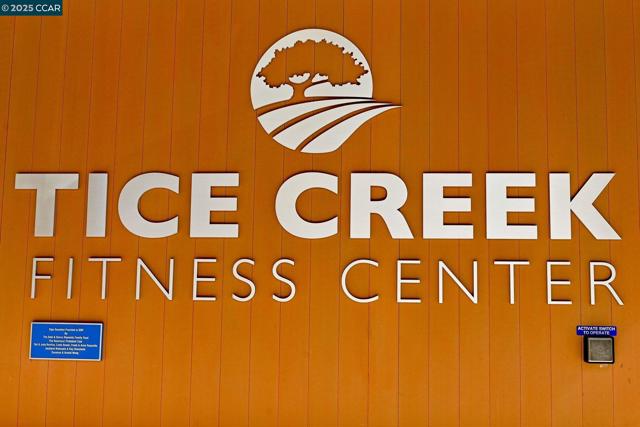 600 Terra California Dr, Walnut Creek CA: https://media.crmls.org/mediaz/9a819186-b2a0-4a25-9c99-c4152819a514.jpg