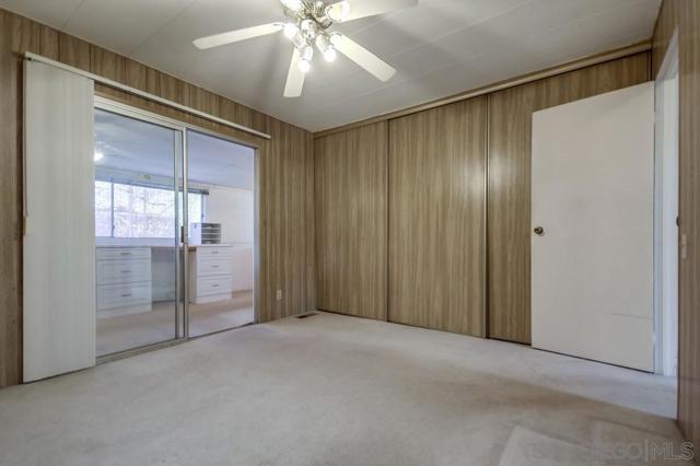 14215 Pecan Park Ln, El Cajon CA: https://media.crmls.org/mediaz/9a81c96f-9aa4-4c60-9ac4-247420497a08.jpg