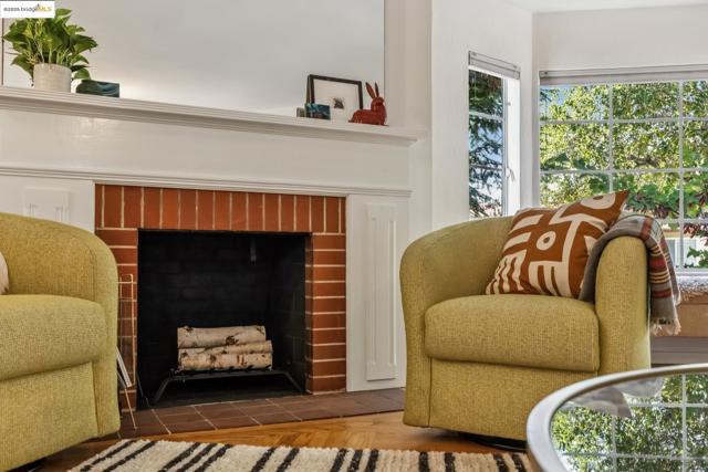22574 6Th St, Hayward CA: https://media.crmls.org/mediaz/9a825d2d-d54f-4eb7-b997-3d3a60be0c7a.jpg