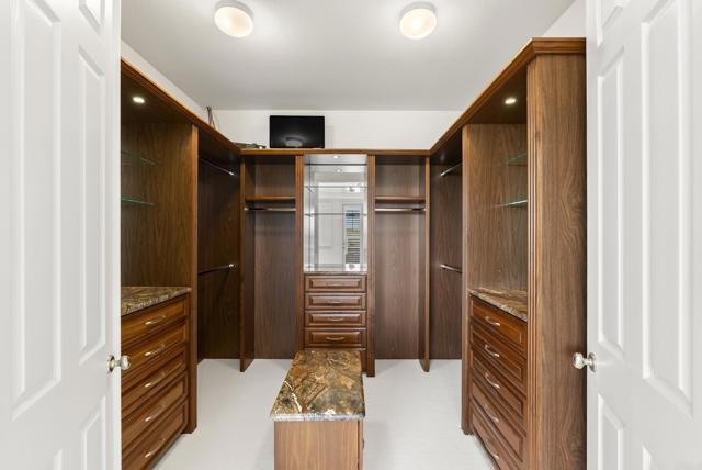 Detail Gallery Image 8 of 9 For 3842 Modena Pl, Carmel Valley,  CA 92130 - 4 Beds | 3 Baths