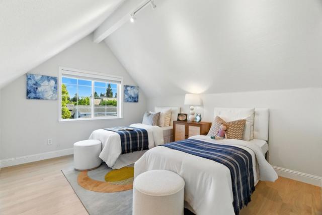 16717 Shannon Road, Los Gatos CA: https://media.crmls.org/mediaz/9a8373c1-d697-4b27-b3ff-7208f6173046.jpg