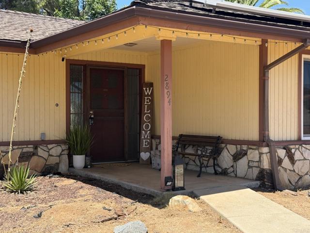 2894 Scenic View Road, Alpine CA: https://media.crmls.org/mediaz/9a8436e3-07ce-4de0-b603-e4bdebda9a1c.jpg