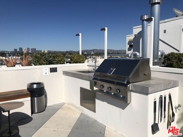 3833 Dunn, Culver City CA: https://media.crmls.org/mediaz/9a847caf-177b-4183-a05d-f1d7f1cd9885.jpg