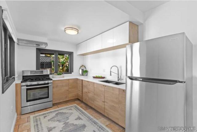 2486 L Street, San Diego CA: https://media.crmls.org/mediaz/9a84b05b-5e1f-475e-8dc4-40757b38251d.jpg