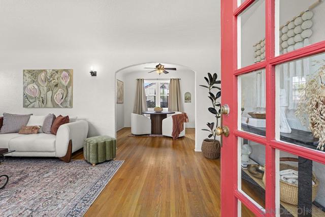 3304 33rd St, San Diego CA: https://media.crmls.org/mediaz/9a8510c1-5468-49b4-a6cf-efb610284c65.jpg