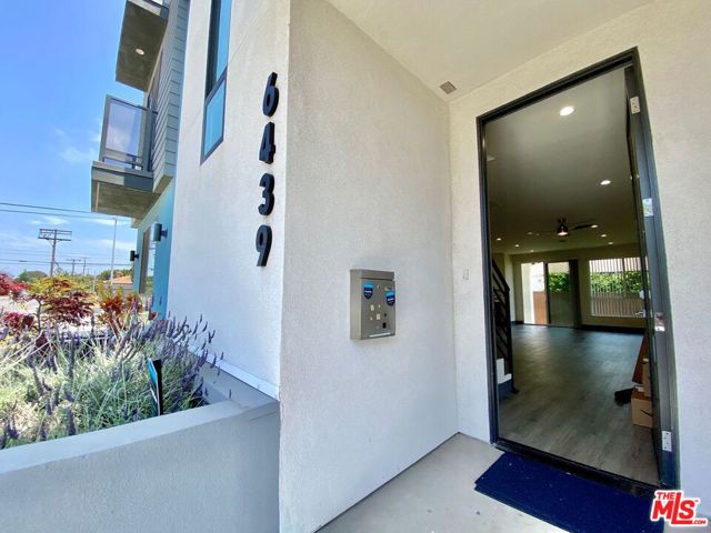 Image 2 for 6437 W 86Th Pl, Los Angeles, CA 90045