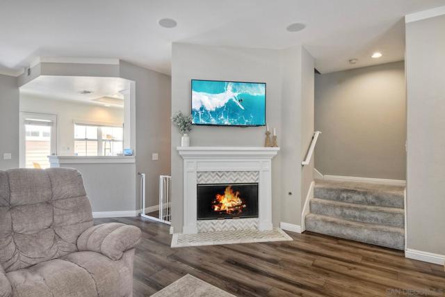 9960 Scripps Vista Way, San Diego CA: https://media.crmls.org/mediaz/9a866c76-947f-4310-b3df-3360a232a43e.jpg