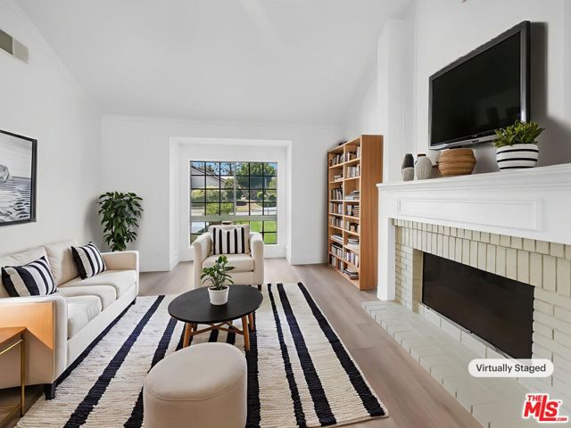 7840 Hillary Drive photo 2