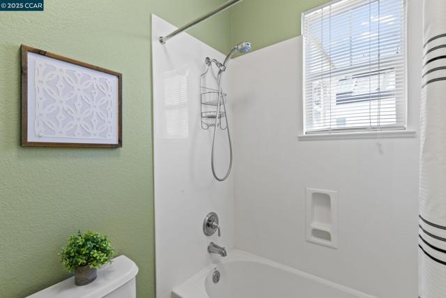 1560 Craiglee Way, San Ramon CA: https://media.crmls.org/mediaz/9a8796bb-af48-4d55-90cd-a08a766f65e0.jpg
