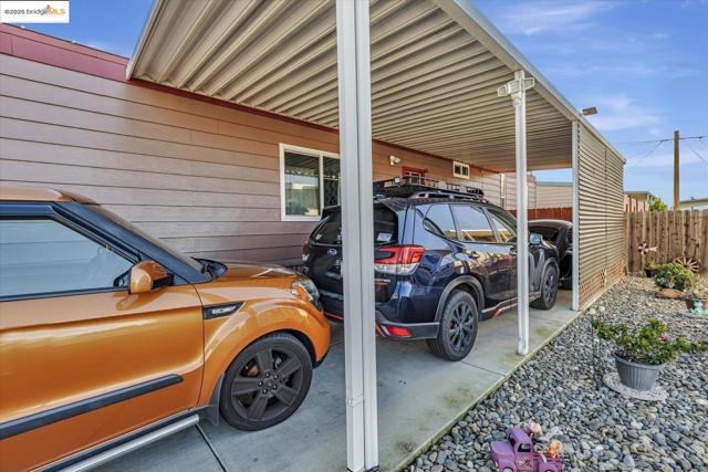 Image 6 of 8 For 8200 Jantzen Rd