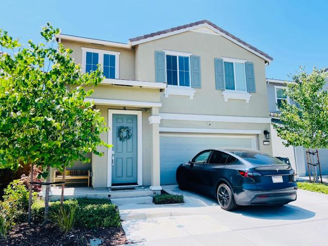 2749 Ambrosia Way, Fairfield CA: https://media.crmls.org/mediaz/9a8945b6-4ba0-4405-8823-916cc542e814.jpg