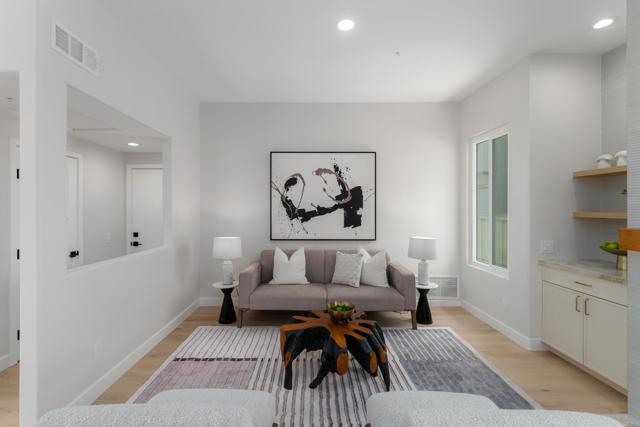 Detail Gallery Image 20 of 46 For 14004 Calle Venecia, San Diego,  CA 92130 - 4 Beds | 2/1 Baths