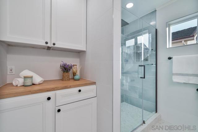 11289 Silver Buckle Way, San Diego CA: https://media.crmls.org/mediaz/9a8a4ed9-9f2a-4724-8fdf-9179188d563e.jpg