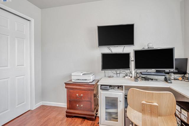 360 Calmace Dr, Dixon CA: https://media.crmls.org/mediaz/9a8ab04a-938c-4d21-ba2d-ec2037339278.jpg