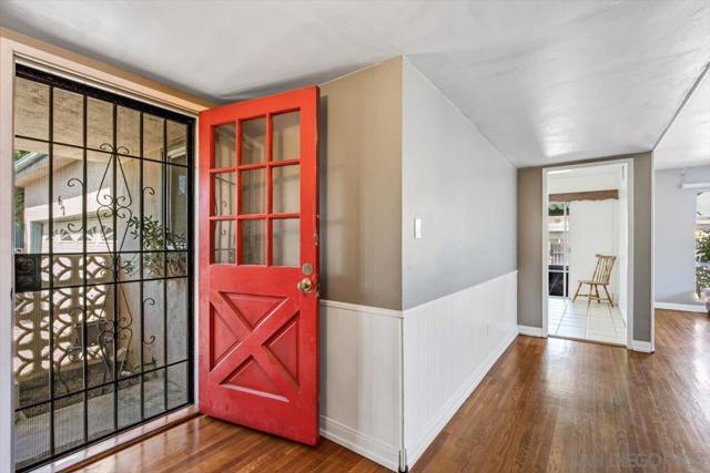 632 Sandalwood Dr, El Cajon CA: https://media.crmls.org/mediaz/9a8ad129-6891-4678-84a8-f78377608c04.jpg