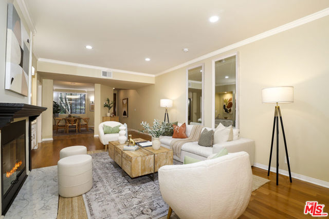 11939 Gorham Avenue, Los Angeles CA: https://media.crmls.org/mediaz/9a8b9abc-1f91-4dbd-81a4-6ef4402637ac.jpg