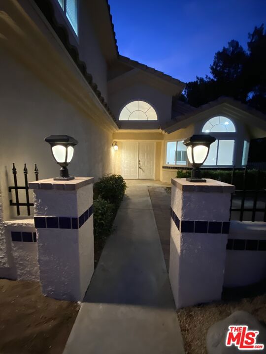 4833 Astuto Drive, Palmdale CA: https://media.crmls.org/mediaz/9a8bd6a1-e6db-40eb-a88c-8ad6045f180e.jpg