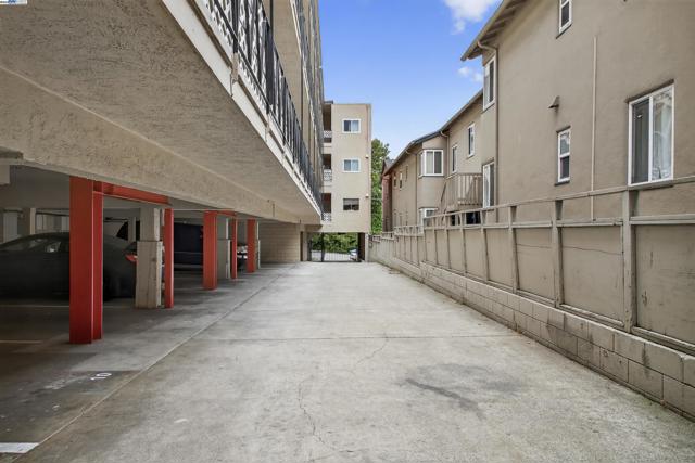 273 MacArthur Blvd, Oakland CA: https://media.crmls.org/mediaz/9a8bed1b-5dd7-4bc5-bfbc-3521e82abbab.jpg