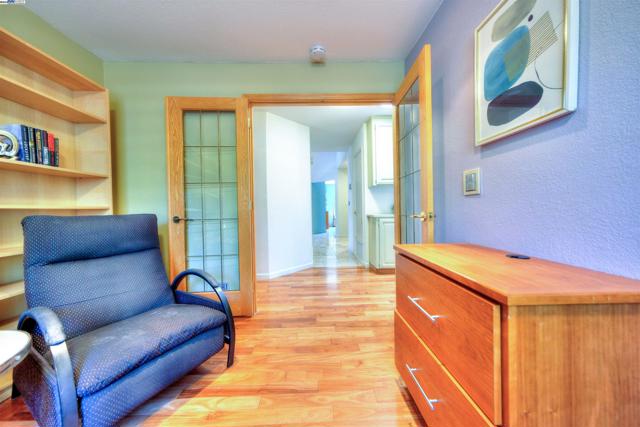 6291 Calle Fuego, Pleasanton CA: https://media.crmls.org/mediaz/9a8c110d-a0a9-4250-a978-737d6051c12c.jpg