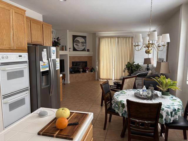 Detail Gallery Image 5 of 39 For 6033 Patmos Way, Oceanside,  CA 92056 - 2 Beds | 2/1 Baths