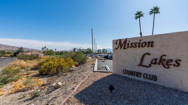 8796 Clubhouse Boulevard, Desert Hot Springs CA: https://media.crmls.org/mediaz/9a8c4b96-b9ad-4b78-a5aa-a049b18cde15.jpg