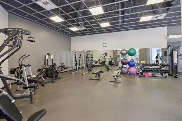 206 Park Blvd, San Diego CA: https://media.crmls.org/mediaz/9a8c5564-fb8e-42df-8e6f-2ed2d522ef1b.jpg