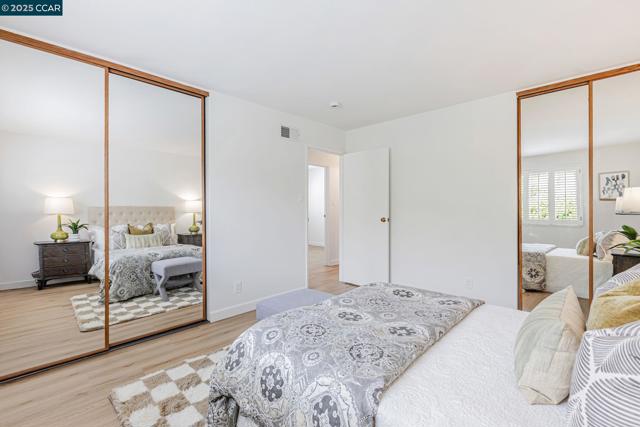 43 Shipley Ave, Daly City CA: https://media.crmls.org/mediaz/9a8cda38-b45a-40a1-ad90-87c67a2239d8.jpg