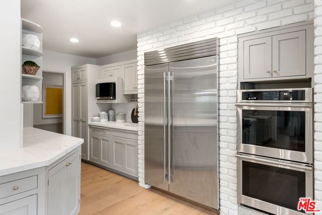 19159 Rosita Street, Tarzana CA: https://media.crmls.org/mediaz/9a8d1965-e9af-4bc9-9f41-ba3605a9e243.jpg