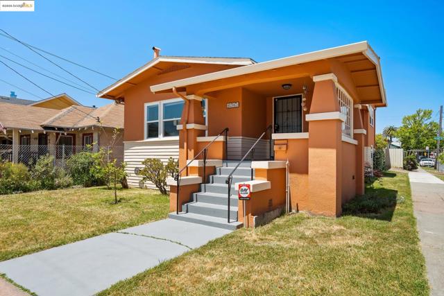 1547 68Th Ave, Oakland CA: https://media.crmls.org/mediaz/9a8d34f6-ac00-4362-9fc5-0fb13c6e0174.jpg