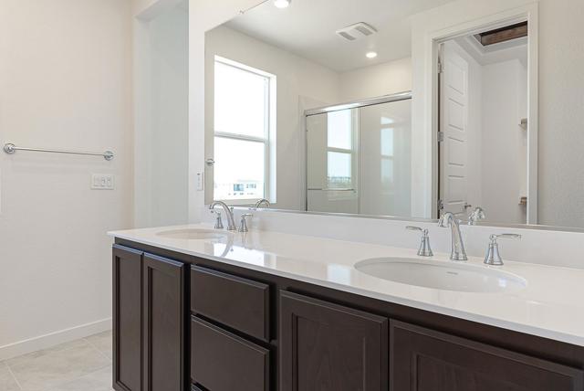 3077 Benetti Street, Lathrop CA: https://media.crmls.org/mediaz/9a8f2f48-6116-4dbd-a1c0-8152c7d1b069.jpg
