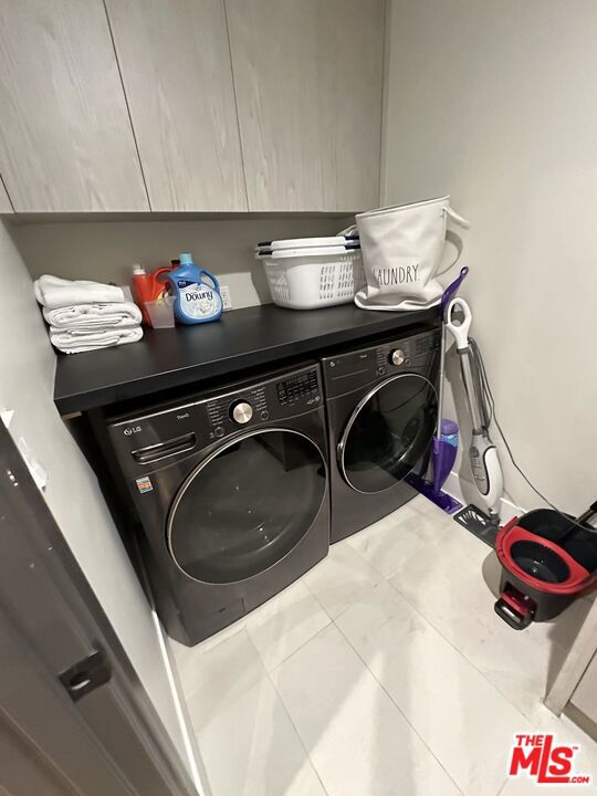 622 N La Jolla Avenue, Los Angeles CA: https://media.crmls.org/mediaz/9a8fc10d-8269-46e1-80b3-bf8793642814.jpg
