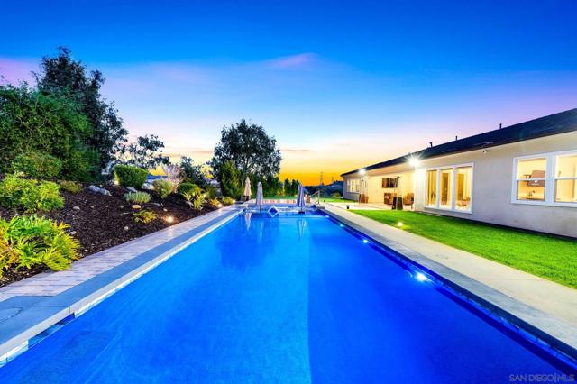 21992 Wilgen Rd, Escondido CA: https://media.crmls.org/mediaz/9a8ff96b-eb1f-4d9d-aeab-dcd2e381c86a.jpg