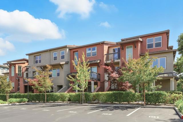 930 Highland Terrace, Sunnyvale CA: https://media.crmls.org/mediaz/9a9018d3-ed28-4b74-b252-a70ea34f3e31.jpg