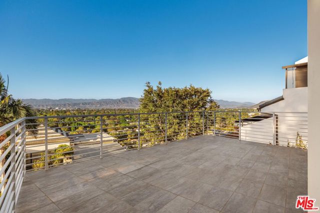 3 Bed Home for Sale in Studio City, California