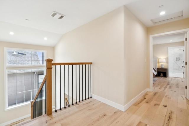 121 S Fremont Street, San Mateo CA: https://media.crmls.org/mediaz/9a90c3b8-870f-4a60-9475-1885bfea19dd.jpg