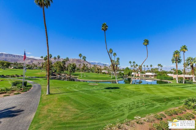 47392 Jadida Avenue, Palm Desert CA: https://media.crmls.org/mediaz/9a9192e8-3dde-425b-852d-fa25446d8f3e.jpg
