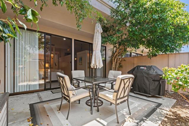 Detail Gallery Image 18 of 60 For 757 Ocean Surf Dr, Solana Beach,  CA 92075 - 3 Beds | 2/1 Baths