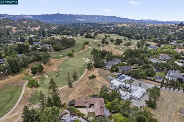 47 Bella Vista Ct, Diablo CA: https://media.crmls.org/mediaz/9a94f594-3f81-47cc-83ae-32f346ee5d4b.jpg