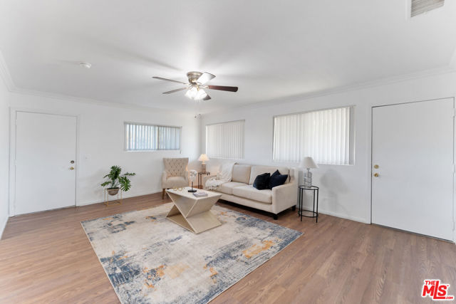 9256 6th Avenue, Hesperia CA: https://media.crmls.org/mediaz/9a950839-7010-4fcc-b9de-ff3e1d8c9712.jpg