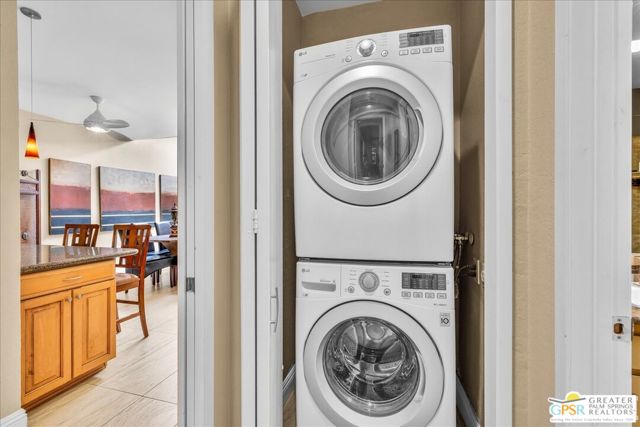1254 E Andreas Road, Palm Springs CA: https://media.crmls.org/mediaz/9a957afd-9afd-458f-9973-5755a48f69d8.jpg