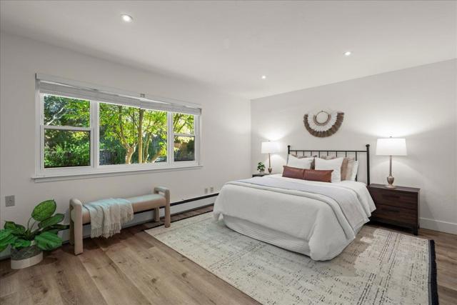 12272 Windsor Court, Los Altos Hills CA: https://media.crmls.org/mediaz/9a95a27a-d0c0-45b5-b8cf-3640d7e27af3.jpg