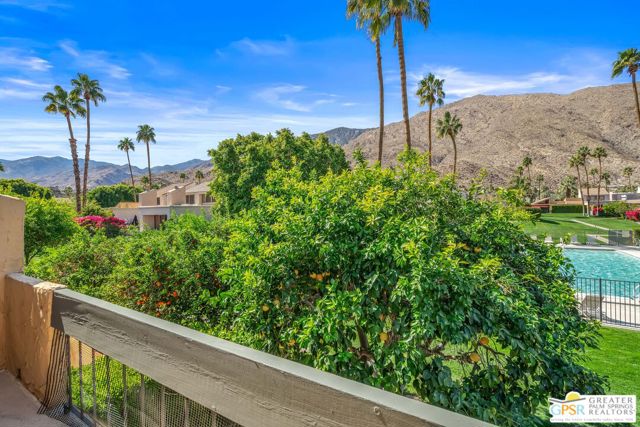 2029 S Ramitas Way, Palm Springs CA: https://media.crmls.org/mediaz/9a95ed71-d43f-4172-a96f-fceaf6ada60a.jpg