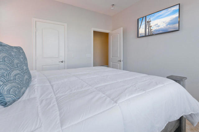 462 Via De La Paz, Palm Desert CA: https://media.crmls.org/mediaz/9a966c6a-f900-40e7-8faa-85f256e05214.jpg