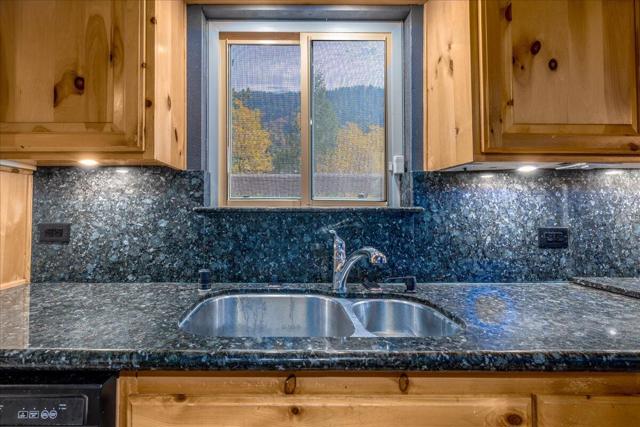 Image 33 of 58 For 21775 Vista Road