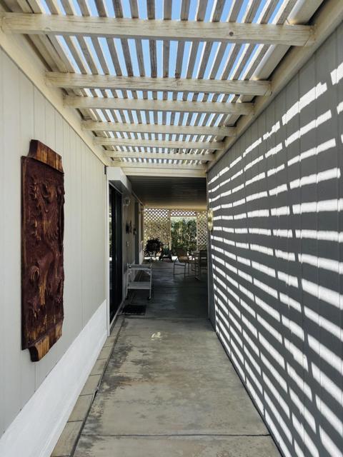 47751 San Salvador, Indio CA: https://media.crmls.org/mediaz/9a97524f-b417-47f9-8e7a-6405bd21f10b.jpg