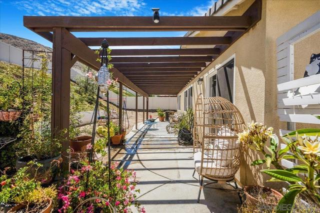 33129 Big Range Dr, Winchester CA: https://media.crmls.org/mediaz/9a98225f-8d6c-4b2a-8193-df176edc4e7f.jpg