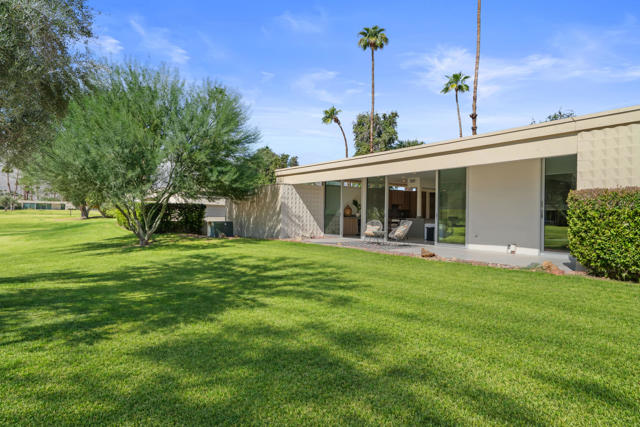 172 Desert Lakes Drive, Palm Springs, CA 92264